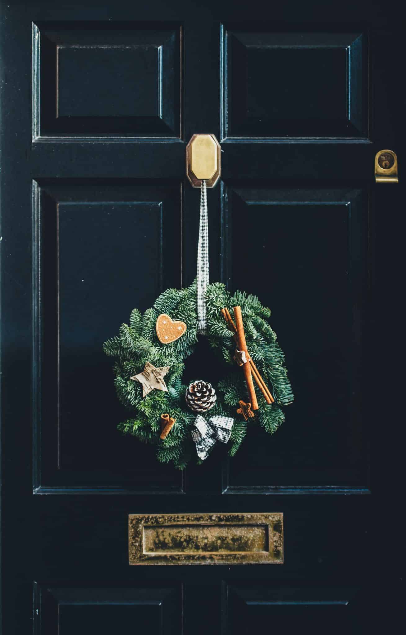 Fabriquez une superbe couronne végétale pour célébrer Yule